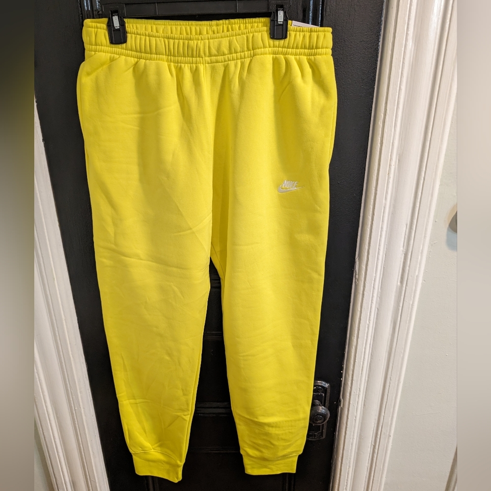 Nike Joggers Sweatpants Men's Yellow BNWT